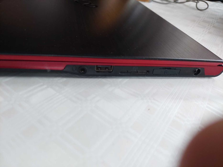 Fujitsu Lifebook U554