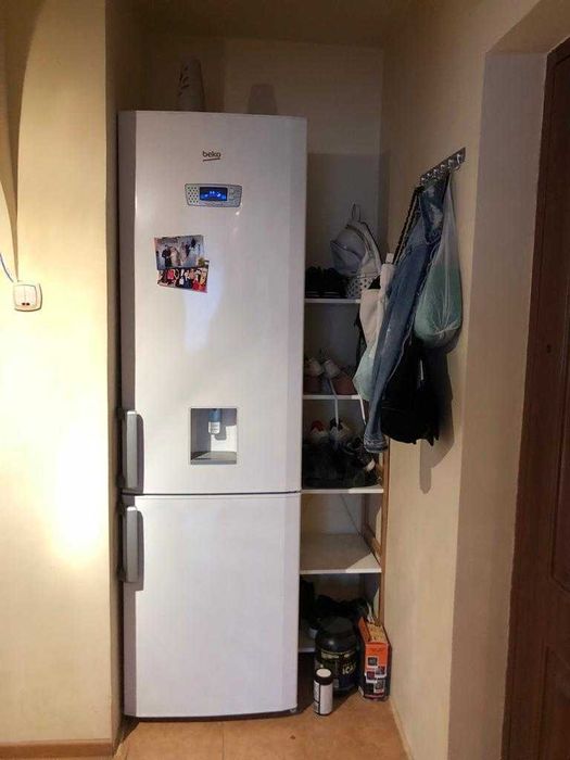 inchiriez apartament doua camere numai pentru elevi la scoala