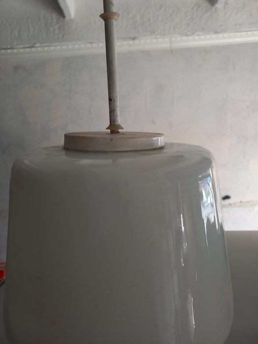 Светильник потолочный.