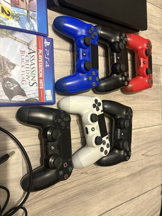 PlayStation 4 Slim 1TB + 6 геймпадов + 6 топ игр на дисках