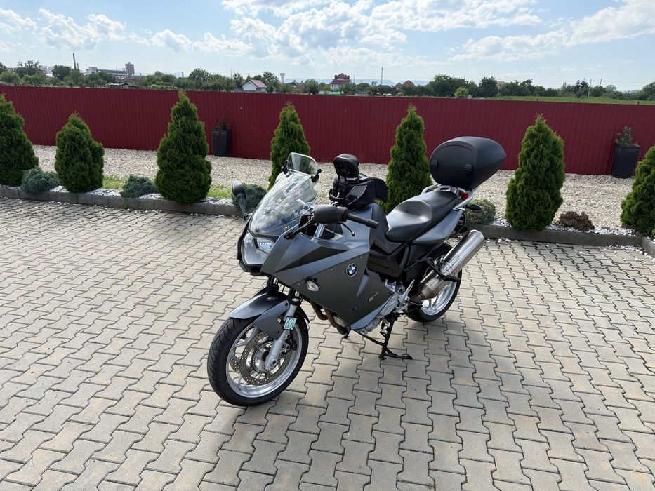 BMW F 800 ST cu ABS FATA+SPATE MANSOANE INCALZITE+ TOP CASE ORIGINALE recent adus din Germania,impecabil+km reali+carte service cu revizii la zi