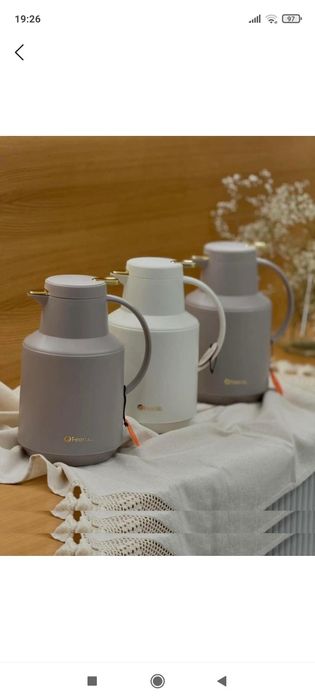 В наличии термосы  1.5 литра. Качество отличное. Розовая стекл