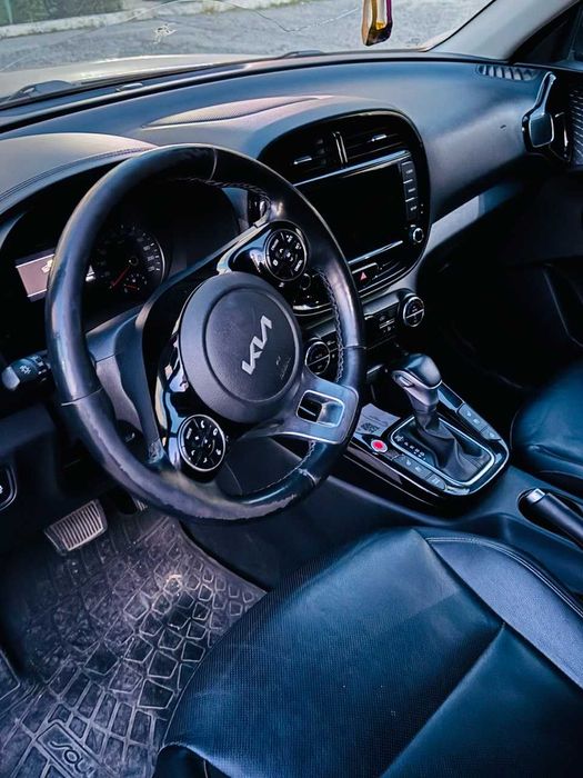 Aqilli Kia Soul mashinasi