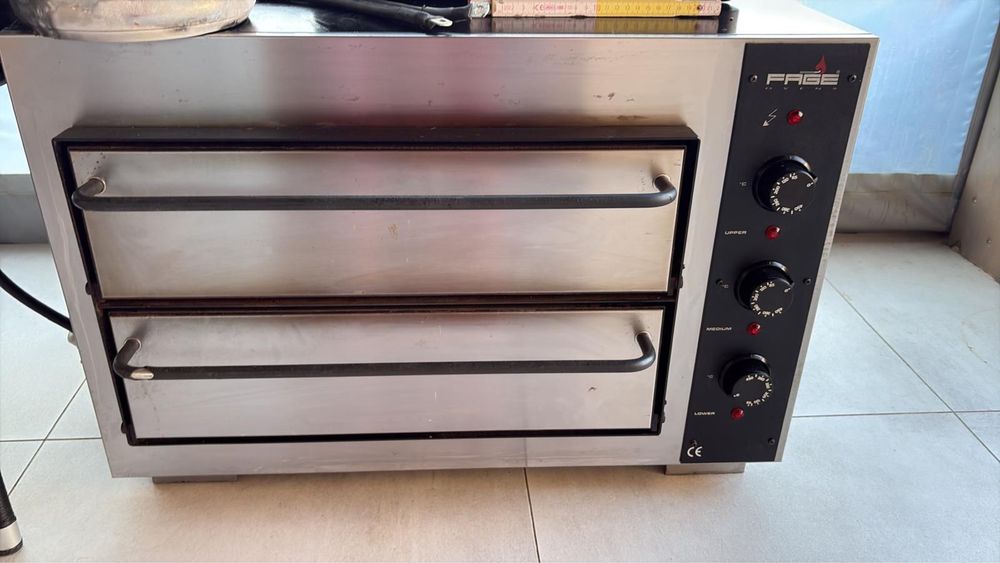 Vand cuptor profesional pentru pizza