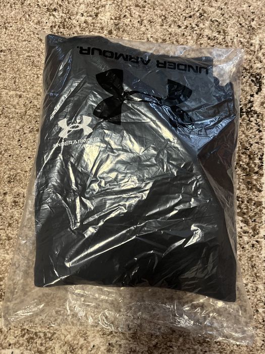 UNDER ARMOUR Суитшърт Essential Fleece