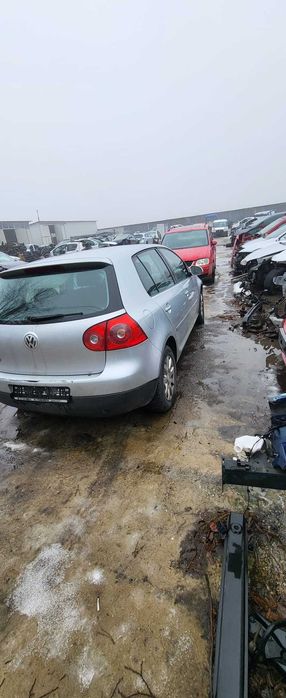 Dezmembram Volkswagen Golf V Cod motor BKD, BKC, BXE, BJB, BUD, BCA