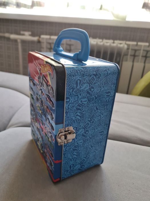 Кейс для машинок