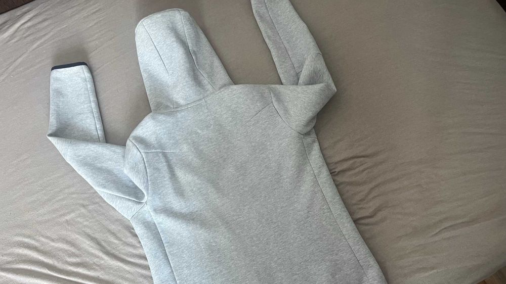 Nike Tech Fleece gri