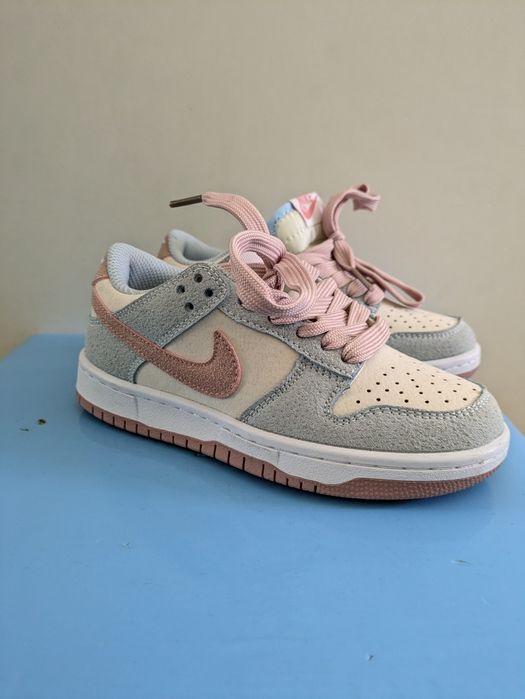 Кроссовки nike на девочку 31