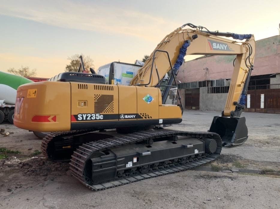 Экскаватор Sany 1,2 кубовый