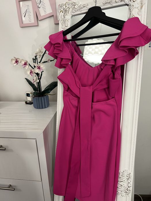 Розова парти рокля Fashion Nova