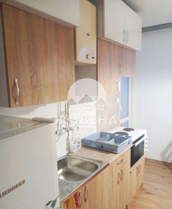 Дава се под наем Четиристаен апартамент в Варна, Център - 120 кв.м за 790 € - Снимка #4