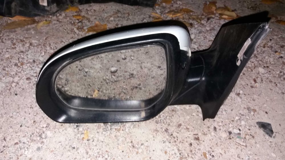 Продам зеркало на Kia Rio