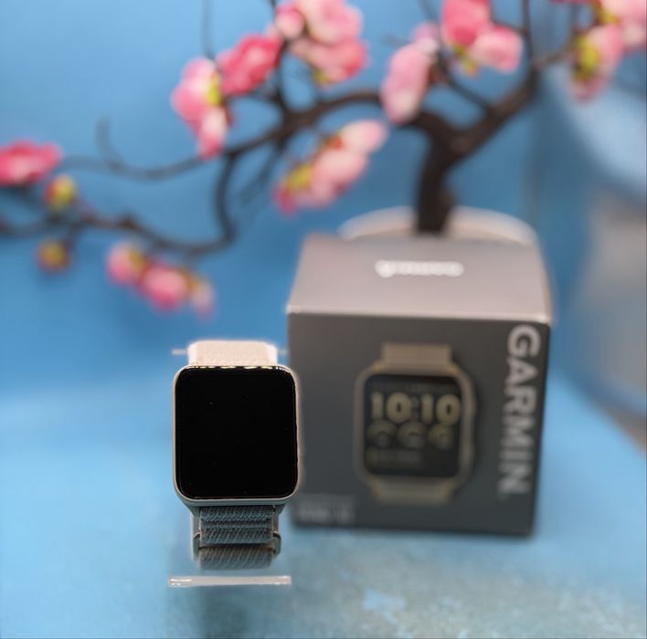 НОВ!!! Смарт часовник Garmin Venu X1, Soft Gold с титаниев гръб и каишка найлон French Gray
