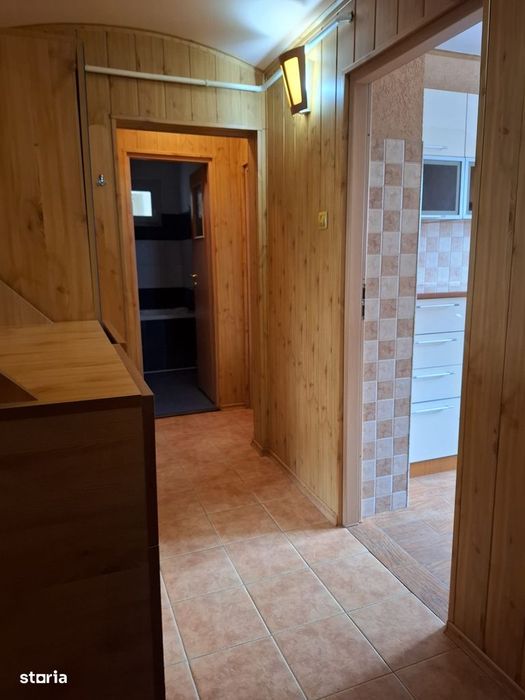 Inchiriez apartament