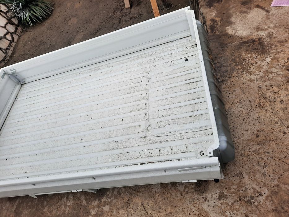 Labo bort poli bilan