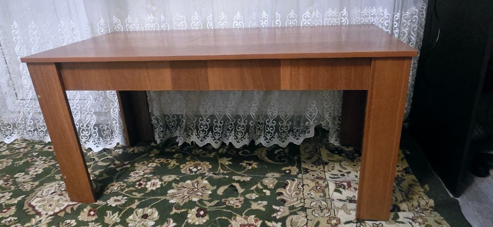 Продам журнальный столик