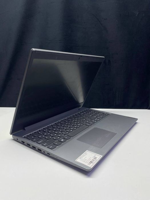 Ноутбук Lenovo.