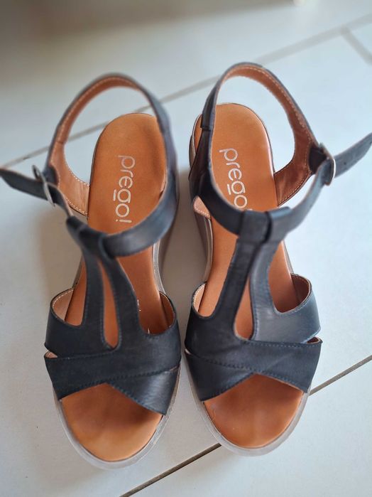 Sandale negre din piele 38