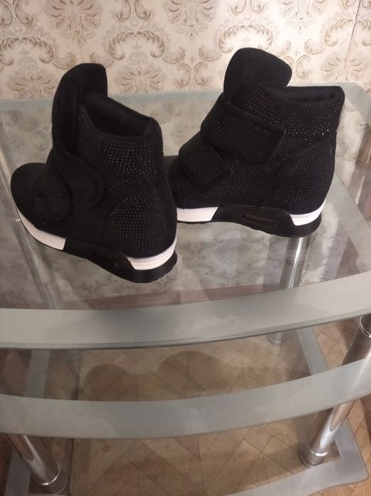 Ботиночки сникерсы