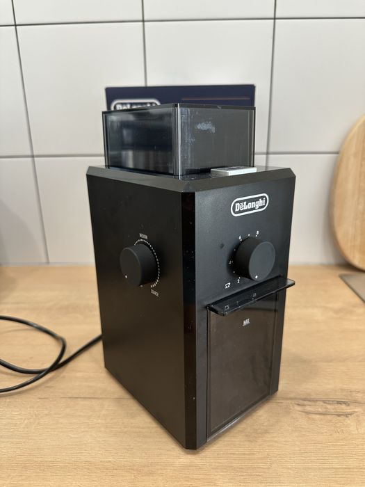 Кофемолка Delonghi