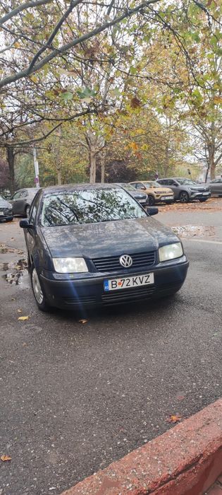 VOLKSWAGEN Bora