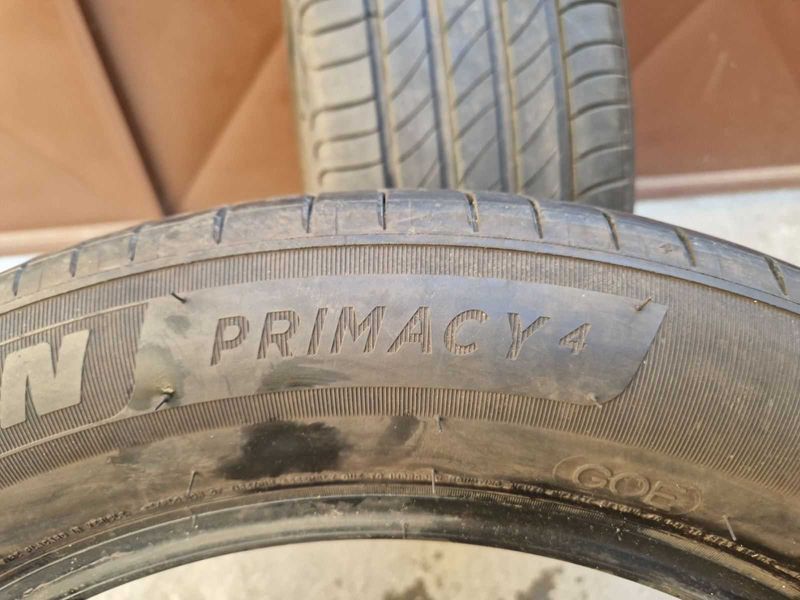 2 Michelin R19 235/55
летни гуми
DOT5122
