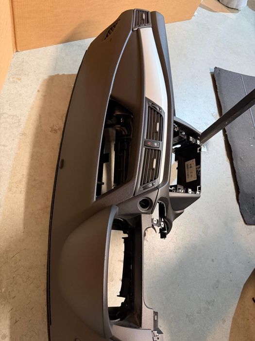 Plansa bord bmw X1 E84