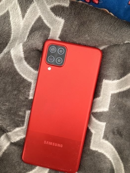 Самсунг а12 , 32гб