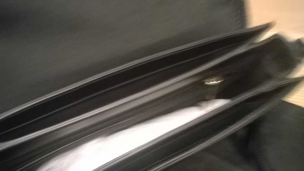 poseta geanta umar LA MARTINA noua piele naturala  neagra pret 750 lei