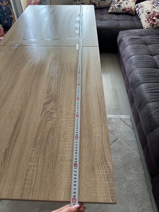 Маса с повдигащ механизъм