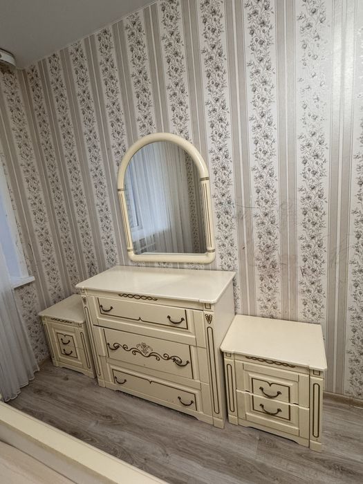 Продам кровать, шкаф и комод