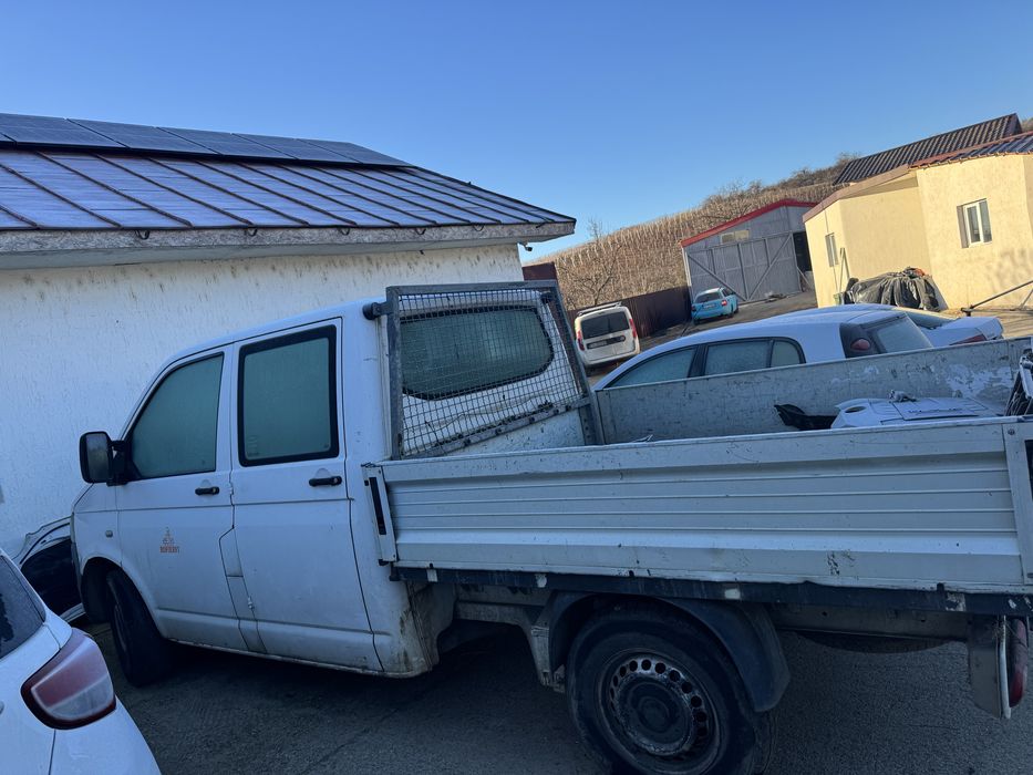 VOLKSWAGEN  transporter  T5 2012