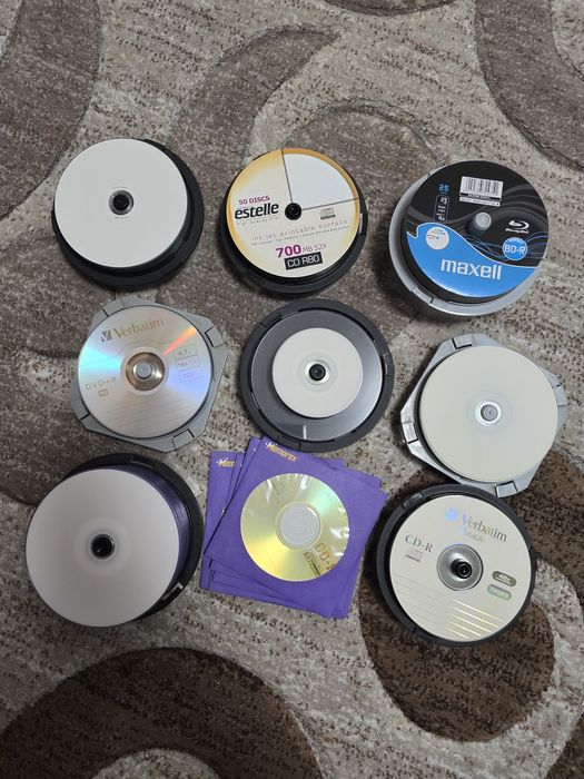 Diverse discuri CD, DVD, Blu-ray (printabil)