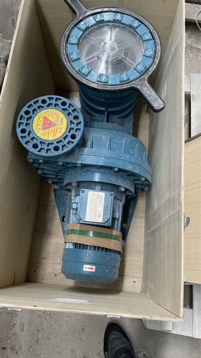 Водяной насос для бассейна