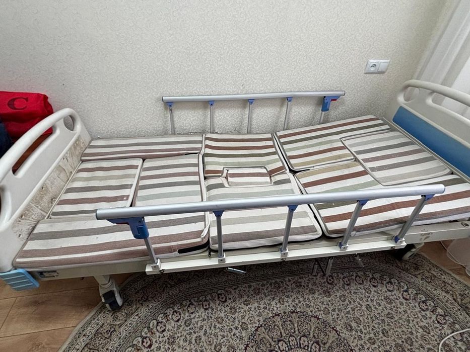Кровать медицинская