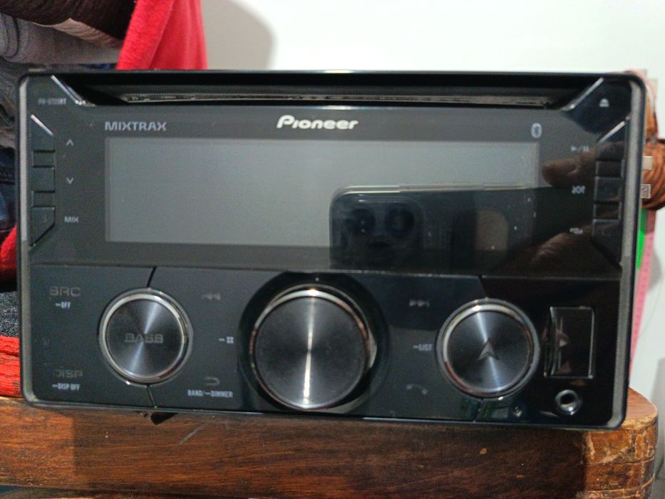 Продам автомагнитола пионер 725