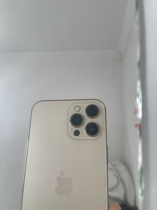 Продам Айфон 12 про мах /128