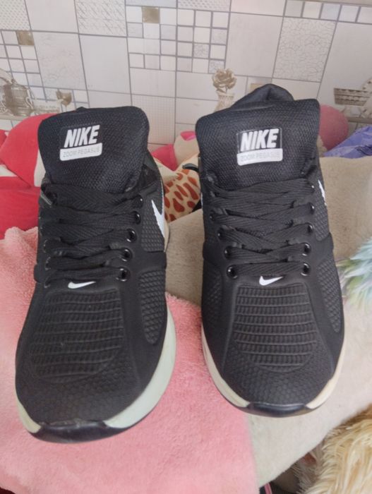 Кросовки Nike в хорошем состоянии