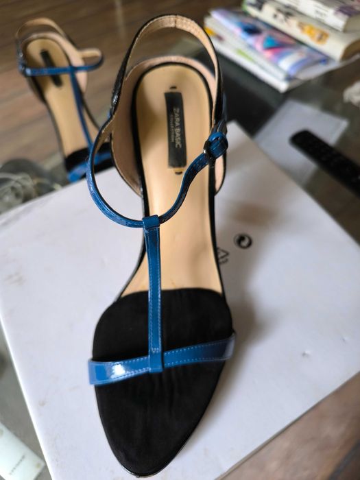 Дамски сандали на висок ток Zara