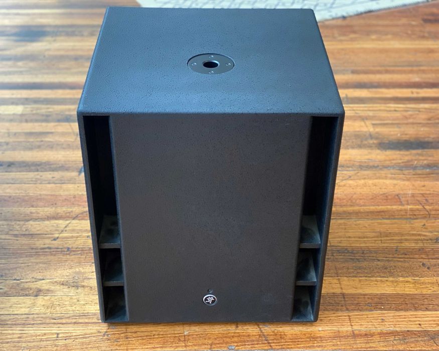 Mackie Thump 18S - 1200W 18'' Powered Subwoofer
