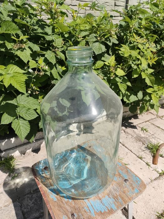 Бутыли продам б/у в хорошем состоянии