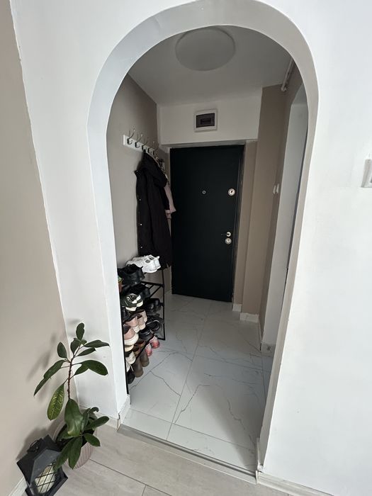 Vand apartament 2 camere