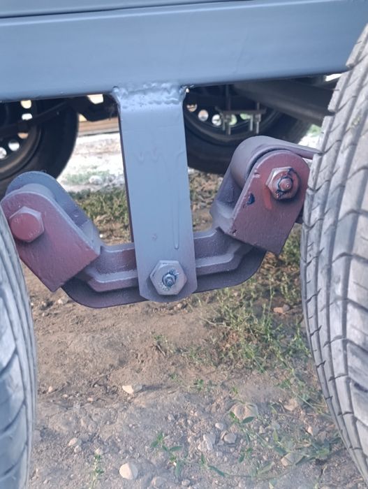 Прицеп коневозка скотовоз