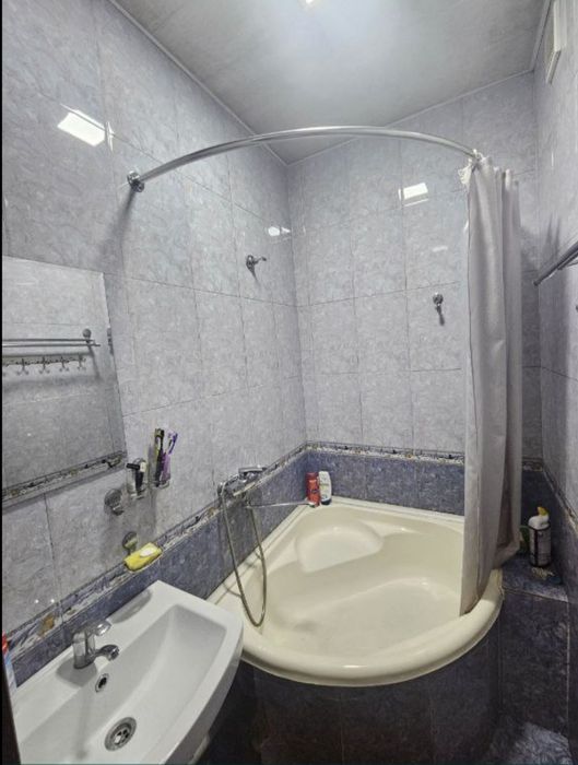 Продается 3х комнатная на куйлюк массив 4 (RV)