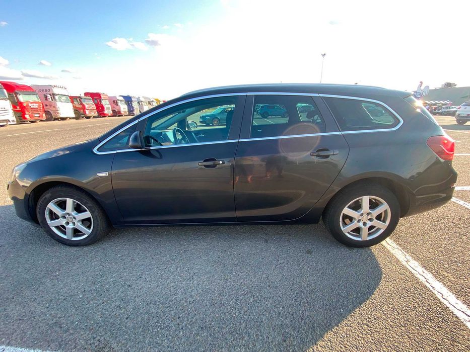 Opel Astra j Sports Tourer