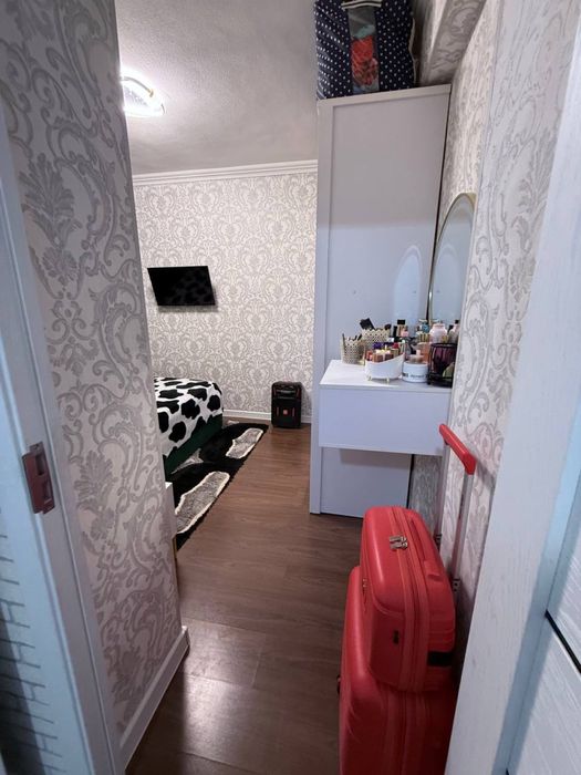 срочна 2 хона сотилади