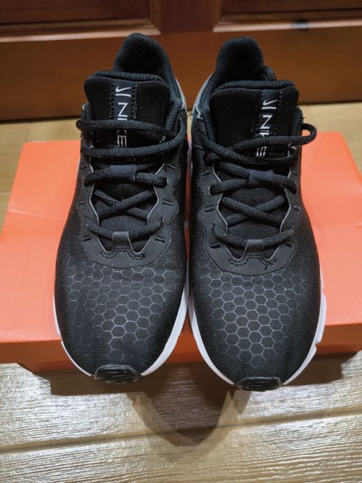 Маратонки Nike legend black