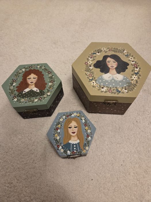 Cutii bijuterii din lemn