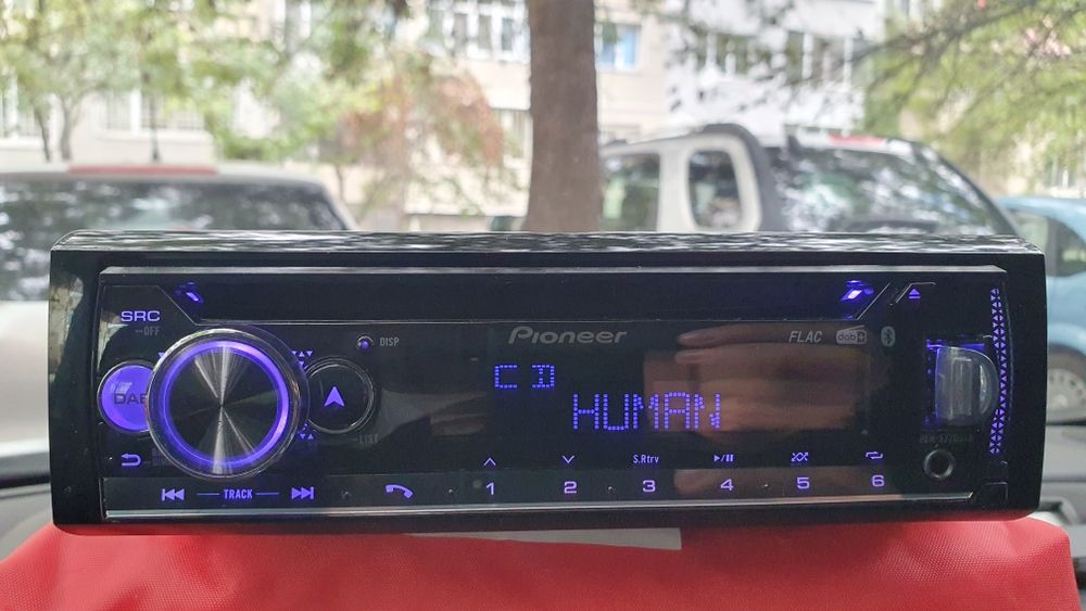 Авторадио Pioneer DEH-S720DAB